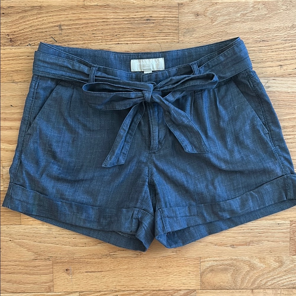 Banana Republic Martin Fit Dark Gray Shorts with tie belt